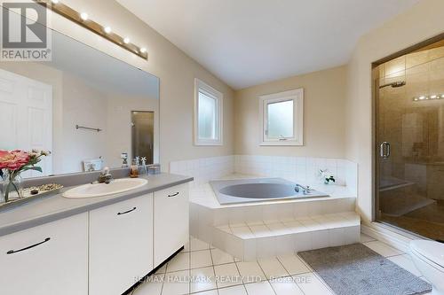 29 - 87 Autumn Way, Aurora, ON - Indoor Photo Showing Bathroom