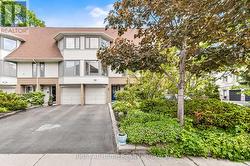 109 BRANT STREET Oakville (Co Central), ON L6K 2Z7