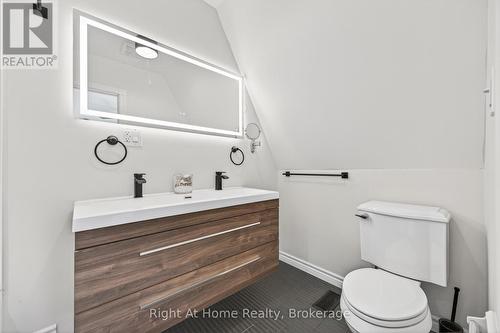 109 Brant Street, Oakville (Co Central), ON 