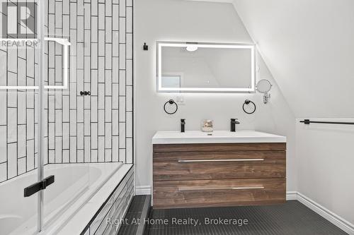 109 Brant Street, Oakville (Co Central), ON 