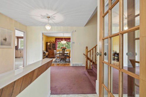 Hall d'entrée/Vestibule - 28 Rue Kieffer, Dollard-Des-Ormeaux, QC 