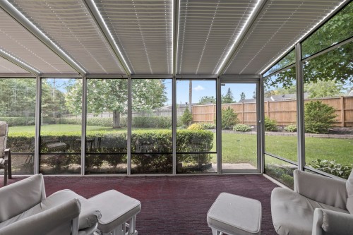 Solarium/Verrière - 28 Rue Kieffer, Dollard-Des-Ormeaux, QC 