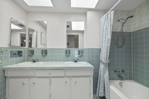 Salle de bains - 28 Rue Kieffer, Dollard-Des-Ormeaux, QC 