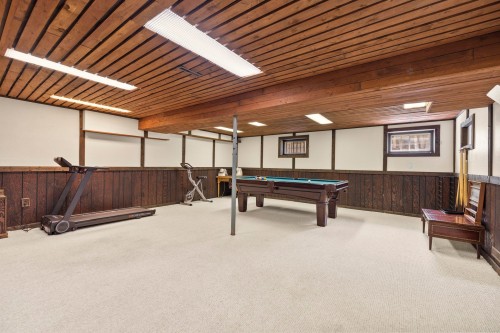 Salle de jeux - 28 Rue Kieffer, Dollard-Des-Ormeaux, QC 