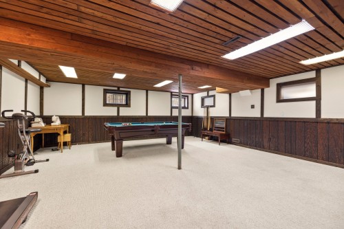 Salle de jeux - 28 Rue Kieffer, Dollard-Des-Ormeaux, QC 