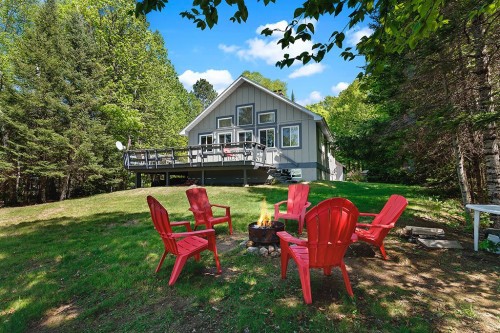 Façade - 134 Ch. Leslie, Otter Lake, QC - Outdoor With Deck Patio Veranda