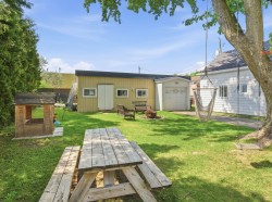 Garage - 