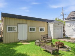 Garage - 