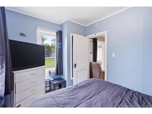 305 Pleasant Dr, Minto, NB 