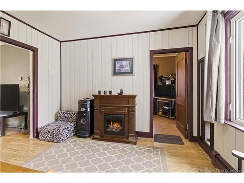 305 Pleasant Dr, Minto, NB 