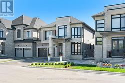 80 WESLOCK CRESCENT Aurora, ON L4G 7Z4