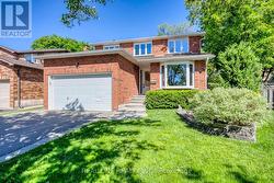 32 ROSLO COURT Oakville, ON L6H 4S1
