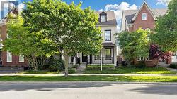 100 GEORGIAN DRIVE Oakville, ON L6H 6V1