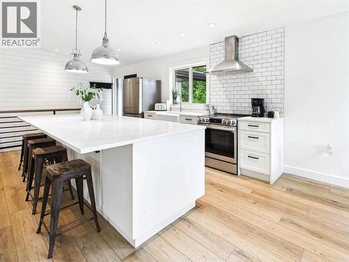 3718 Krestova Road, Krestova, BC - Indoor Photo Showing Kitchen With Upgraded Kitchen