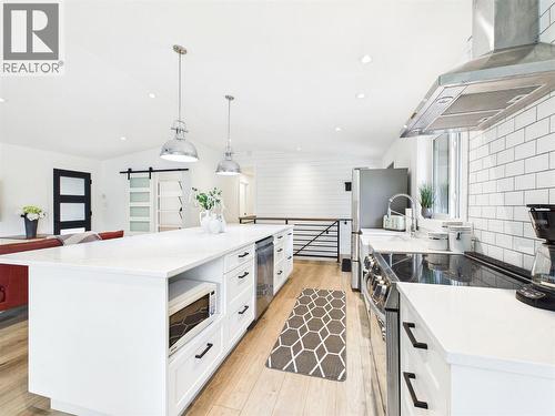 3718 Krestova Road, Krestova, BC - Indoor Photo Showing Kitchen With Upgraded Kitchen