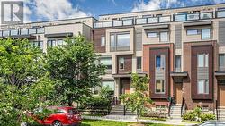 26 CAROLINE CARPENTER GROVE Toronto, ON M3K 0B1