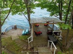 Plenty of waterfront space to entertain! - 