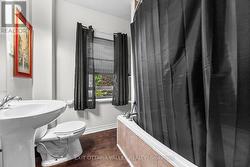 Bathroom in 285 - 