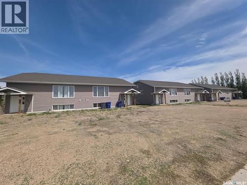 712 Columbia Avenue, Kerrobert, SK 