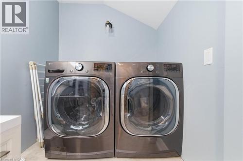 Main Floor 3 Piece Bathroom and Laundry Room - 199 Winstanley Street, Monkton, ON - Indoor Photo Showing Laundry Room