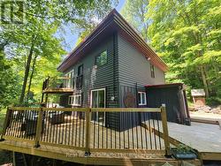 12 7TH AVENUE South Bruce Peninsula, ON N0H 2T0