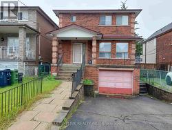 29 GOLDWIN AVENUE Toronto, ON M6M 2C3
