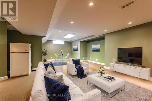 11 Langford Crescent, Ottawa, ON 