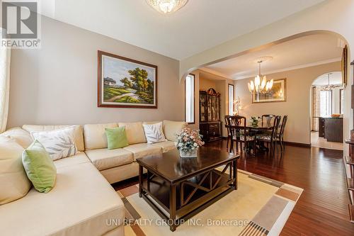 11 Langford Crescent, Ottawa, ON 