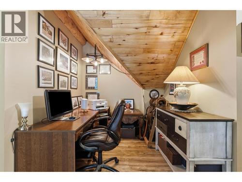 3286 Eagle Way, Williams Lake, BC - Indoor Photo Showing Office