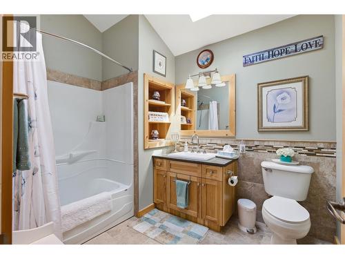 3286 Eagle Way, Williams Lake, BC - Indoor Photo Showing Bathroom