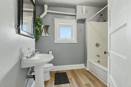 463 Arlington St, Winnipeg, MB 