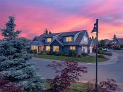 #114-1290 Crown Isle Dr Courtenay, BC V9N 0B8