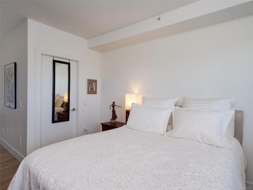 #201-2461 Sidney Ave, Sidney, BC 