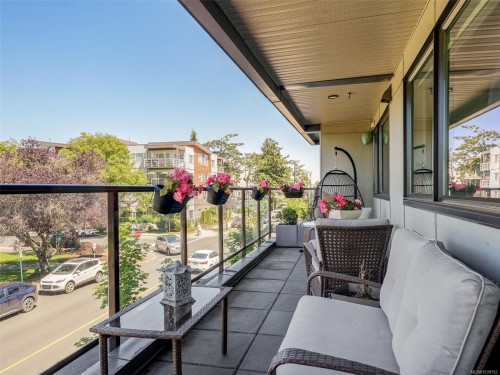 #201-2461 Sidney Ave, Sidney, BC 