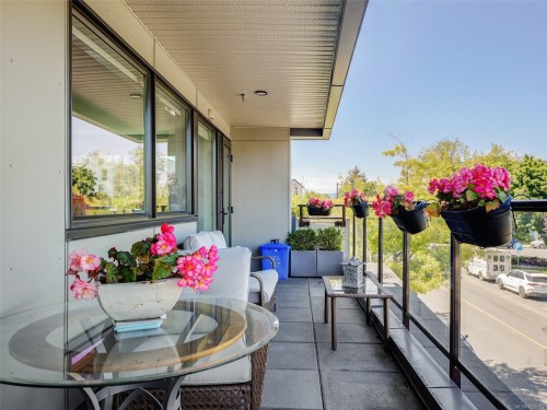 #201-2461 Sidney Ave, Sidney, BC 