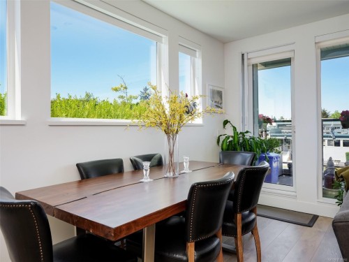 #201-2461 Sidney Ave, Sidney, BC 
