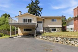 564 OConnell Pl Saanich, BC V8Z 2C4