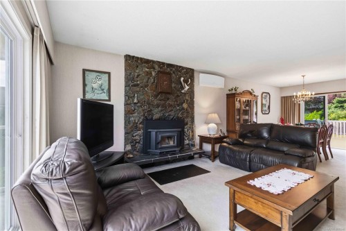 564 Oconnell Pl, Saanich, BC 