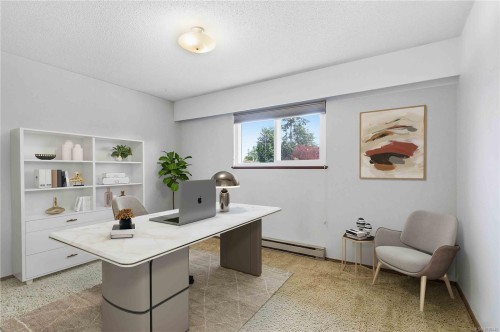 564 Oconnell Pl, Saanich, BC 