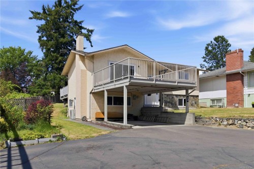 564 Oconnell Pl, Saanich, BC 