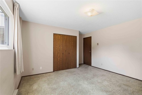 564 Oconnell Pl, Saanich, BC 