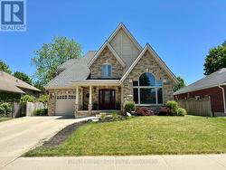 241 4TH STREET CRESCENT  Hanover, ON N4N 3S9