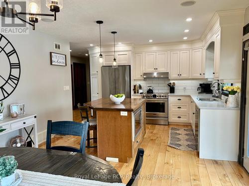 241 4Th Street Crescent, Hanover, ON 