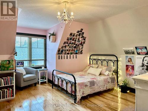 241 4Th Street Crescent, Hanover, ON 