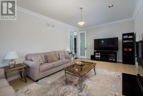 67 Stockdale Crescent, Richmond Hill, ON 