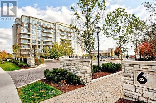 612 - 15 STOLLERY POND CRESCENT  Markham, ON L6C 0Y4