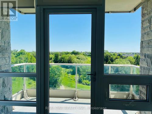 612 - 15 Stollery Pond Crescent, Markham, ON 