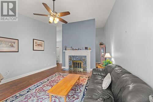 403 - 1 Sherwood Street, Kawartha Lakes (Bobcaygeon), ON 