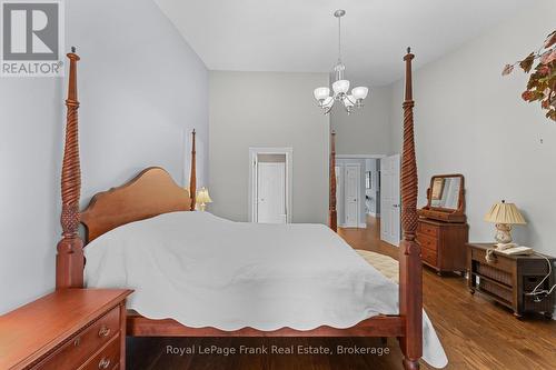 403 - 1 Sherwood Street, Kawartha Lakes (Bobcaygeon), ON 