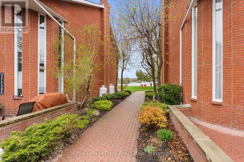403 - 1 Sherwood Street, Kawartha Lakes (Bobcaygeon), ON 